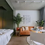 Campus House By Larsen Hotel *