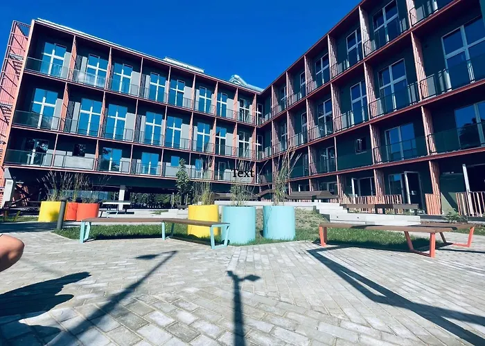 Campus House By Larsen Hotel