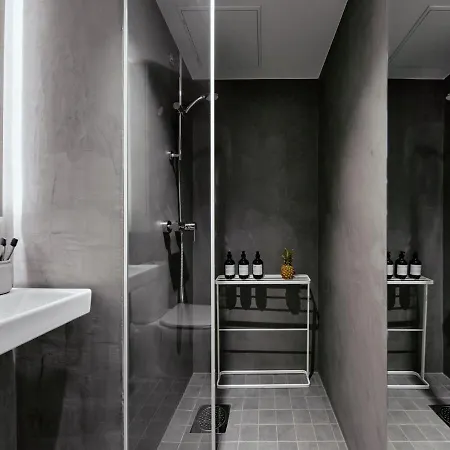 Campus House By Larsen Hotel *